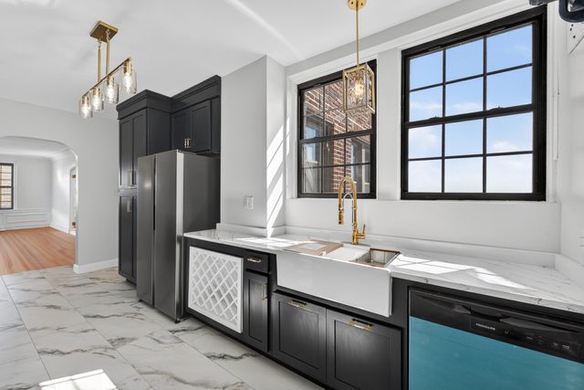 6901 S Oglesby Avenue 10A, Chicago, IL 60649
