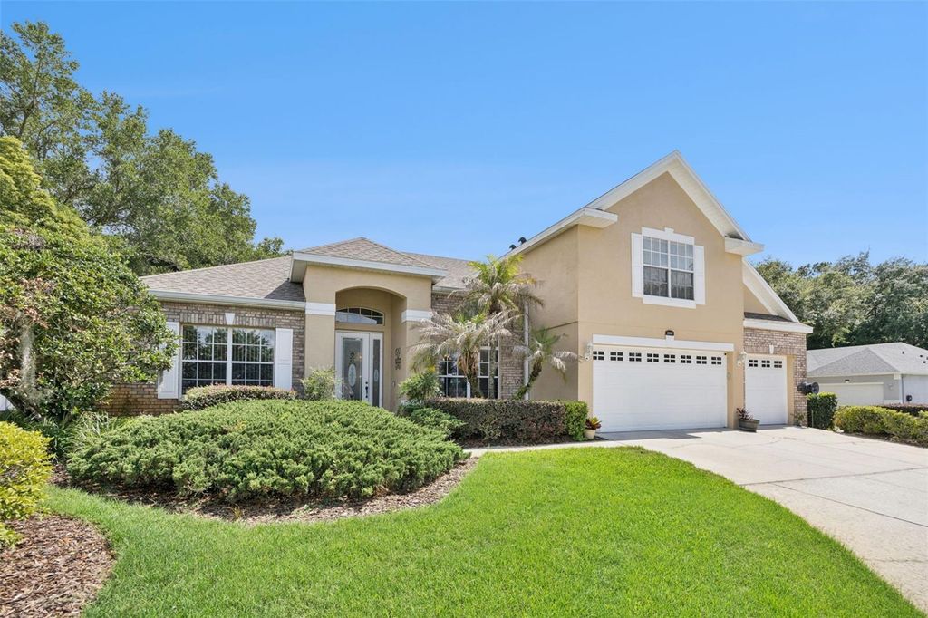 Image 1 of property listing at 2500 EMERALD TREE LANE, Apopka, FL 32712