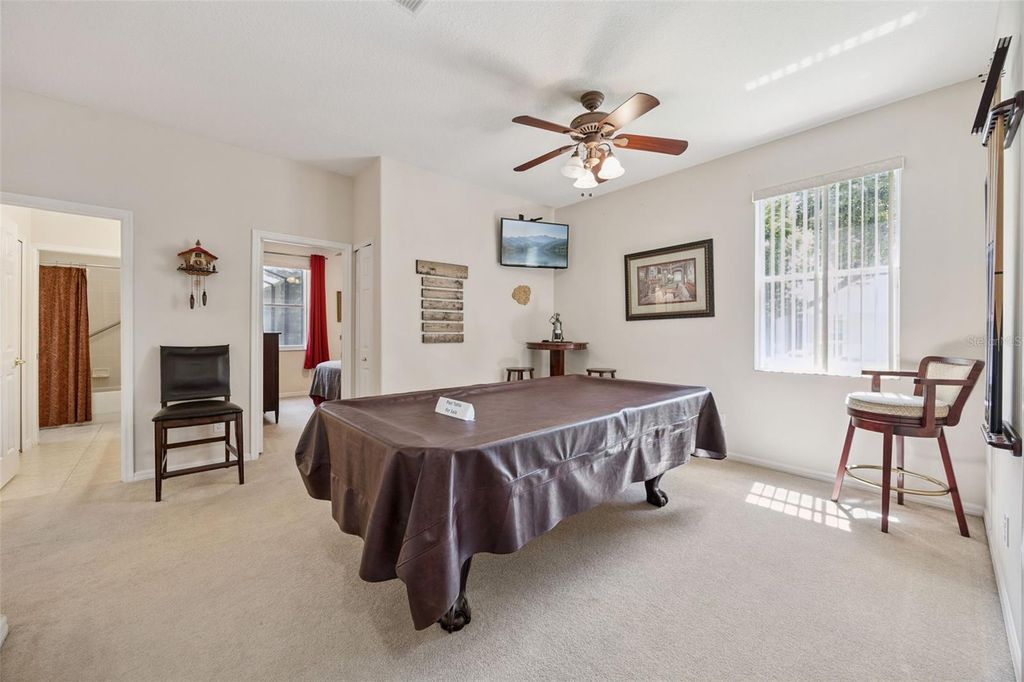 Image 21 of property listing at 2500 EMERALD TREE LANE, Apopka, FL 32712