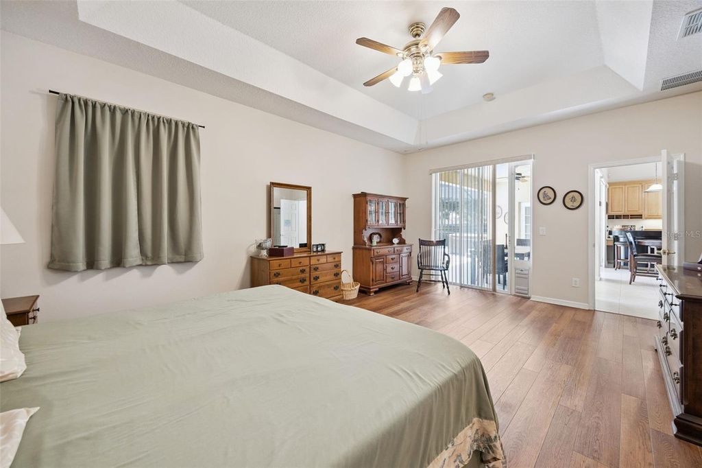 Image 26 of property listing at 2500 EMERALD TREE LANE, Apopka, FL 32712