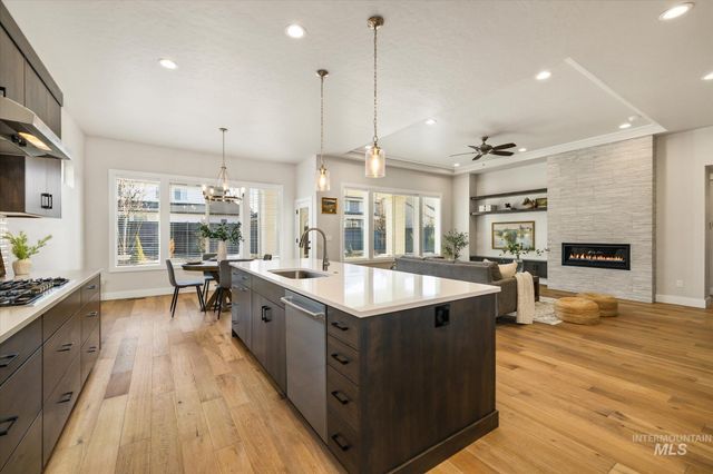 6638 S Capstone Ave, Meridian, ID 83642