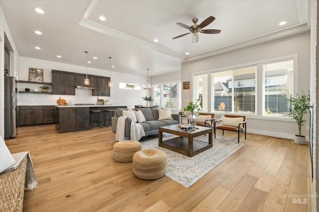 6638 S Capstone Ave, Meridian, ID 83642