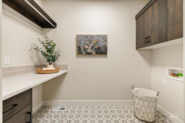 6638 S Capstone Ave, Meridian, ID 83642