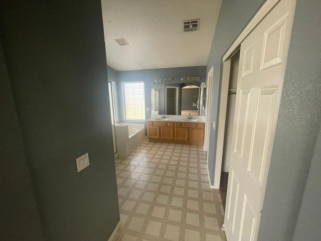 1053 W Bruce Avenue, Gilbert, AZ 85233