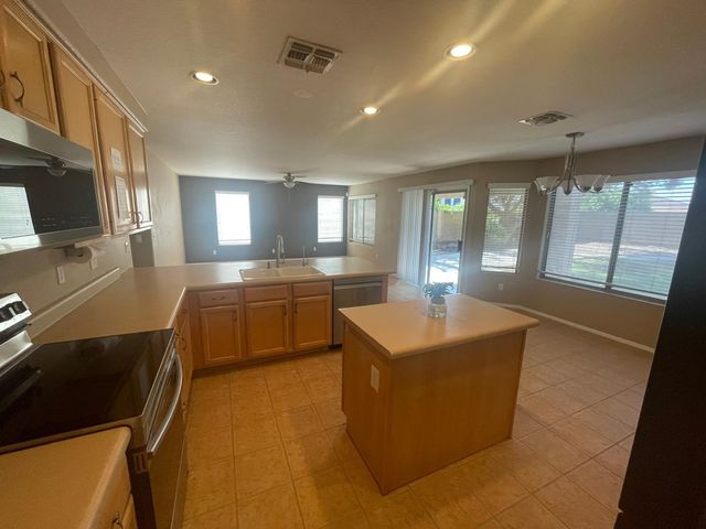 1053 W Bruce Avenue, Gilbert, AZ 85233
