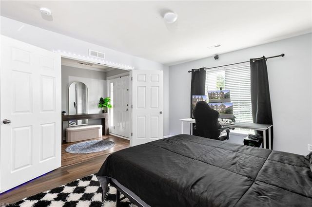 128 Daybeacon ST, Yorktown, VA 23692