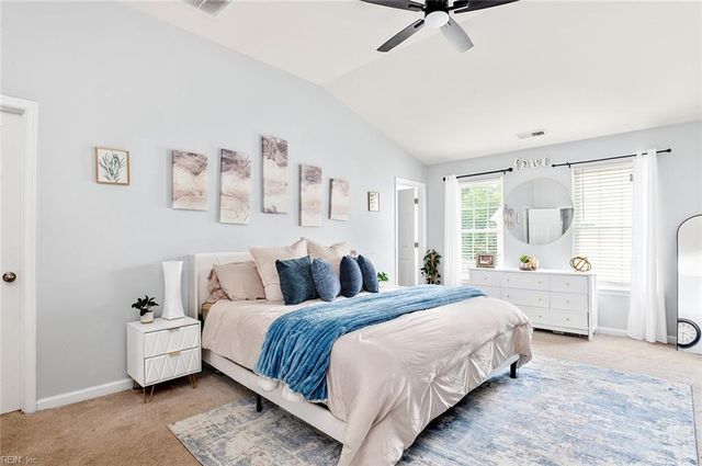 128 Daybeacon ST, Yorktown, VA 23692