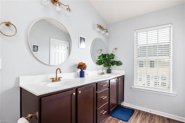 128 Daybeacon ST, Yorktown, VA 23692
