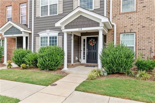 128 Daybeacon ST, Yorktown, VA 23692