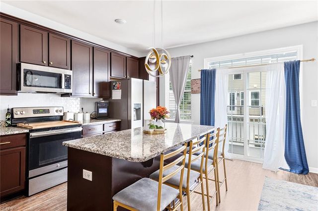 128 Daybeacon ST, Yorktown, VA 23692