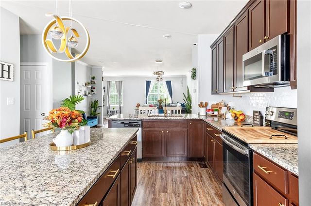 128 Daybeacon ST, Yorktown, VA 23692
