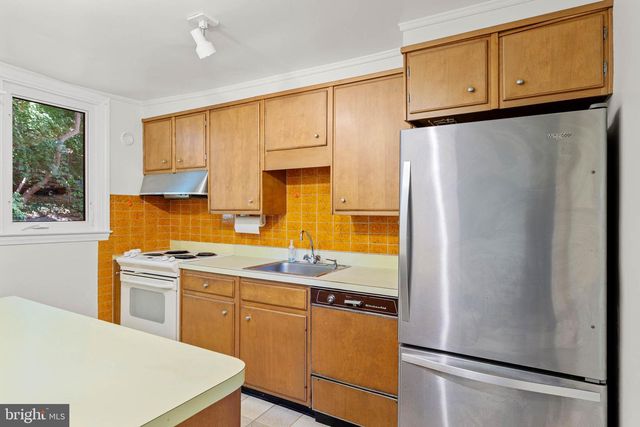 5025 SYLVIA RD, Drexel Hill, PA 19026
