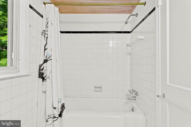 5025 SYLVIA RD, Drexel Hill, PA 19026