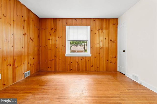 5025 SYLVIA RD, Drexel Hill, PA 19026