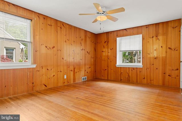 5025 SYLVIA RD, Drexel Hill, PA 19026