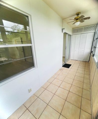 13255 SW 9th Ct 405G, Pembroke Pines, FL 33027
