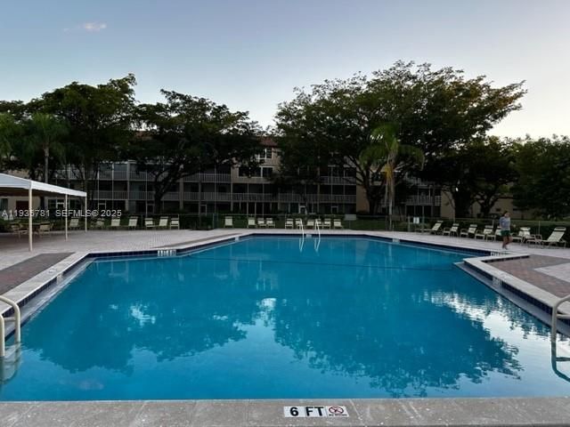 13255 SW 9th Ct 405G, Pembroke Pines, FL 33027