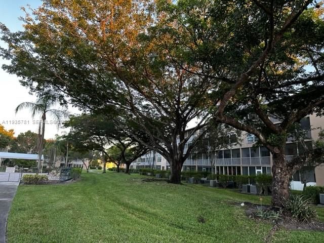 13255 SW 9th Ct 405G, Pembroke Pines, FL 33027