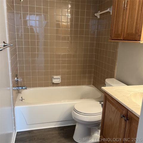 6737 S Peoria Avenue B216, Tulsa, OK 74136