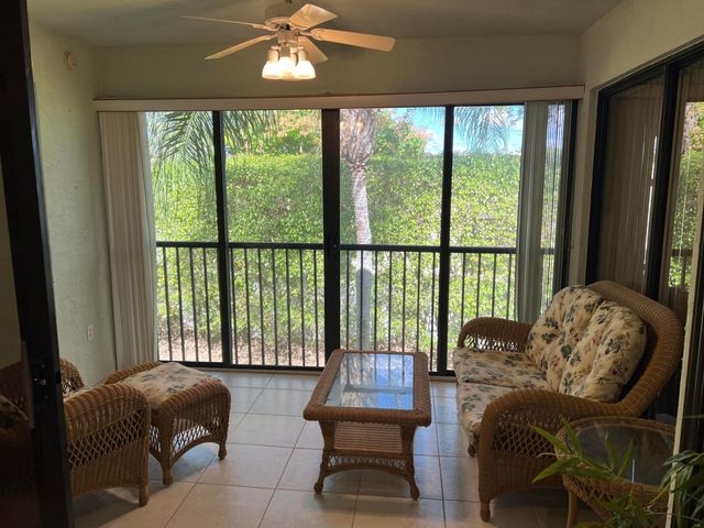 9632 SILLS Drive E 204, Boynton Beach, FL 33437