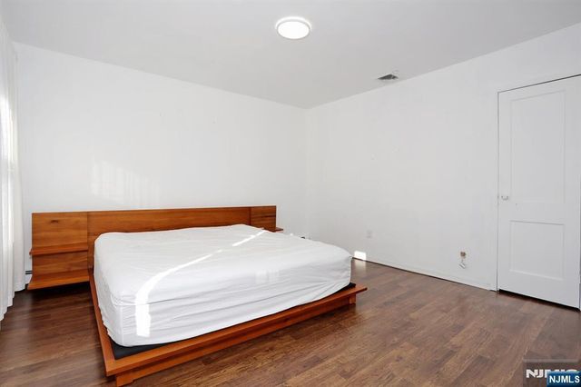 207 Grand Street, New Milford, NJ 07646