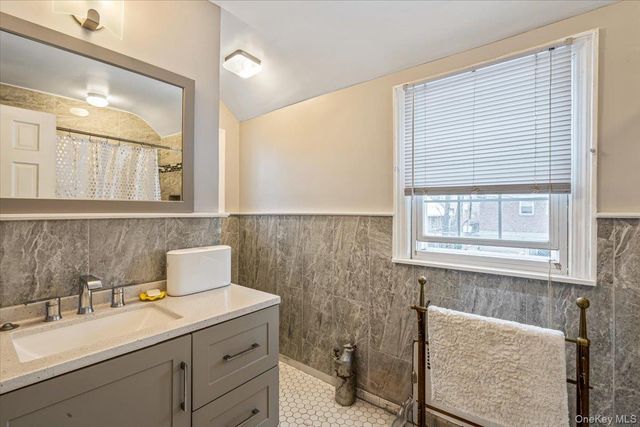 2943 143rd Street, Flushing, NY 11354