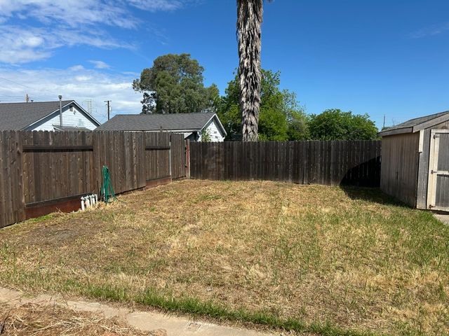 1621 Frienza Ave, Sacramento, CA 95815