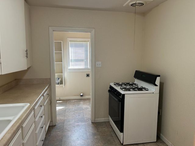 1621 Frienza Ave, Sacramento, CA 95815