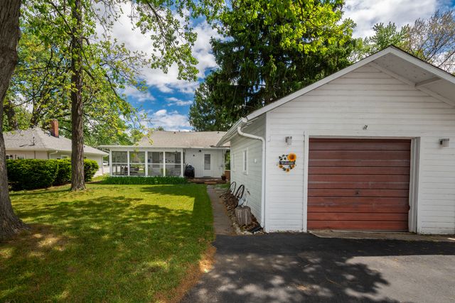 42986 N Lenora Street, Antioch, IL 60002