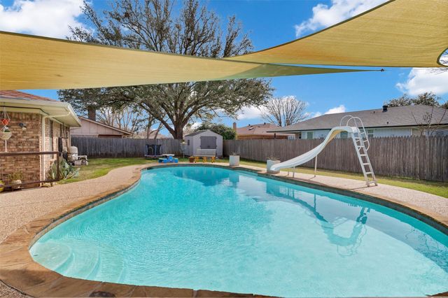 4025 Aragon Drive, Fort Worth, TX 76133