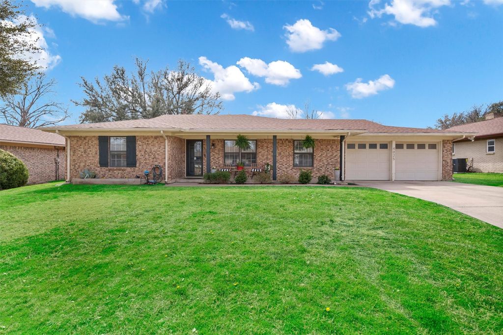 4025 Aragon Drive, Fort Worth, TX 76133