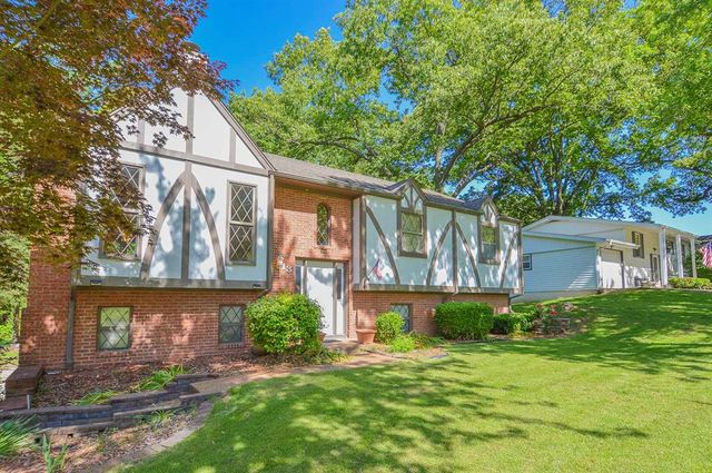 13 Venus Drive, Swansea, IL 62226