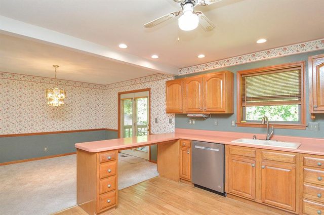 13 Venus Drive, Swansea, IL 62226
