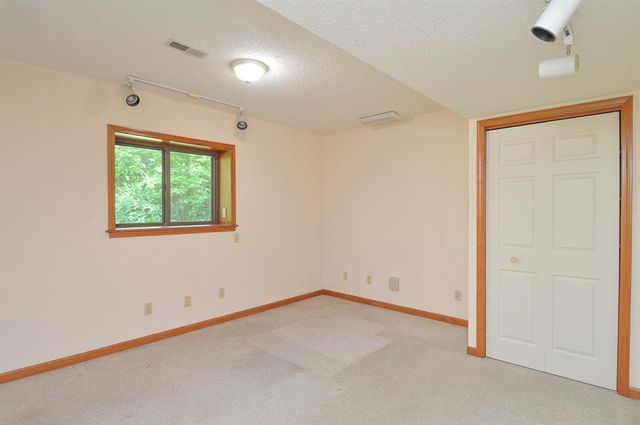 13 Venus Drive, Swansea, IL 62226