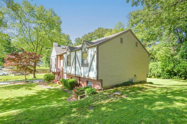 13 Venus Drive, Swansea, IL 62226
