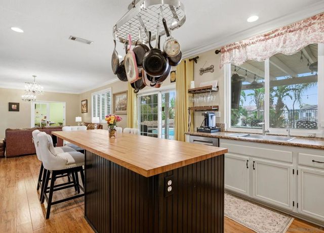 43084 Knightsbridge Way, Temecula, CA 92592