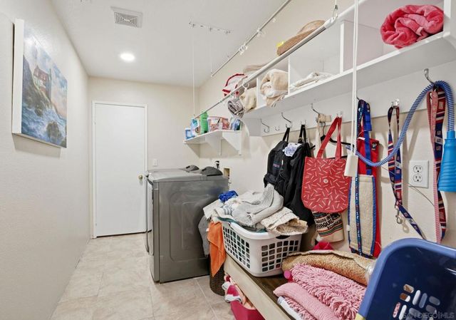 43084 Knightsbridge Way, Temecula, CA 92592