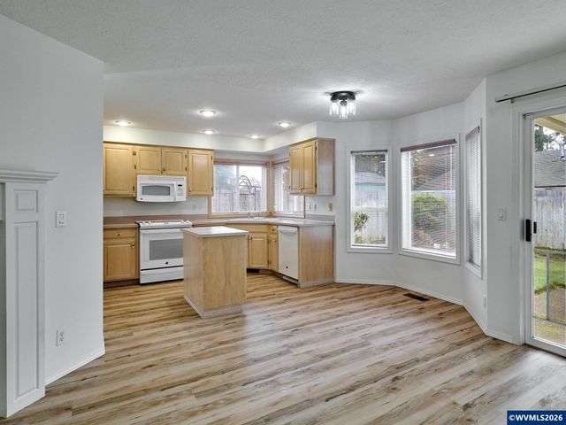 1120 Ridgepoint St, Keizer, OR 97303