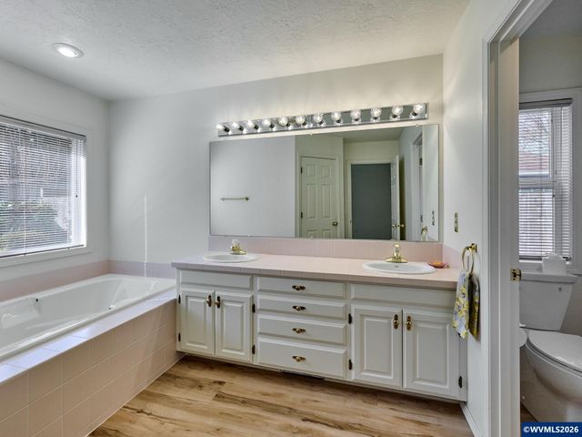 1120 Ridgepoint St, Keizer, OR 97303