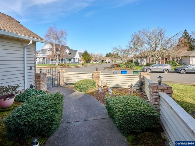 1120 Ridgepoint St, Keizer, OR 97303