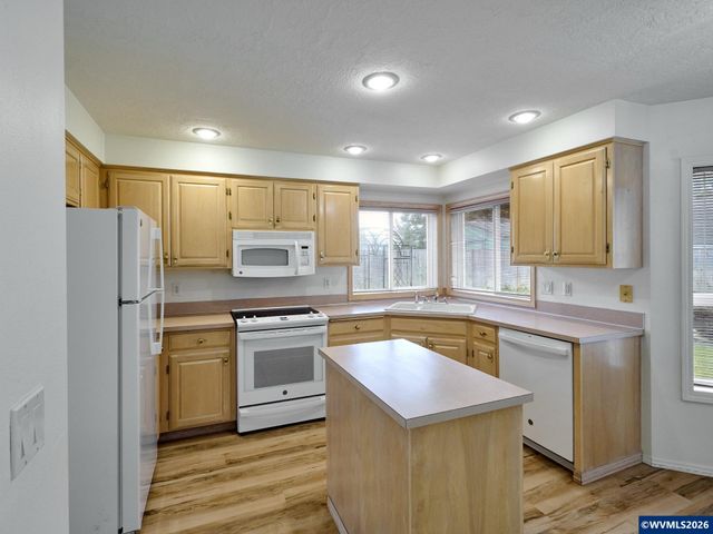 1120 Ridgepoint St, Keizer, OR 97303