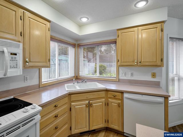 1120 Ridgepoint St, Keizer, OR 97303