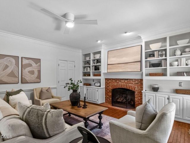 2210 Oxford Road, Raleigh, NC 27608