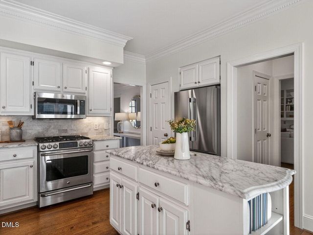 2210 Oxford Road, Raleigh, NC 27608