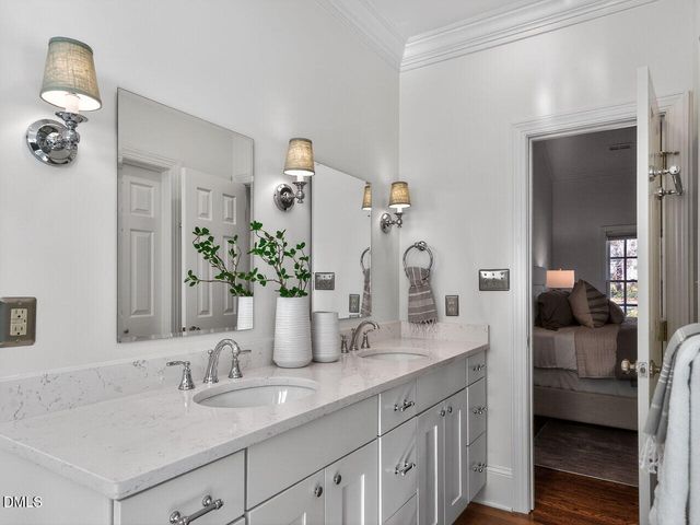 2210 Oxford Road, Raleigh, NC 27608