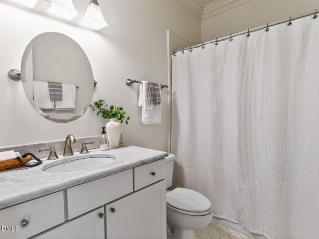 2210 Oxford Road, Raleigh, NC 27608