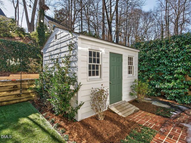 2210 Oxford Road, Raleigh, NC 27608