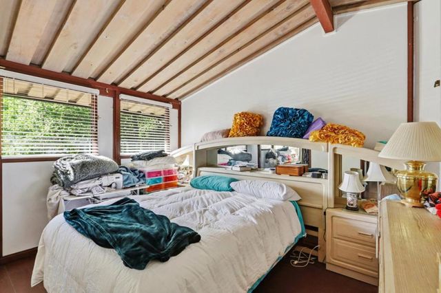 18600 Montpere Way, Saratoga, CA 95070