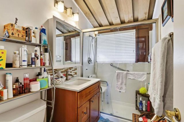 18600 Montpere Way, Saratoga, CA 95070