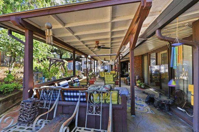 18600 Montpere Way, Saratoga, CA 95070